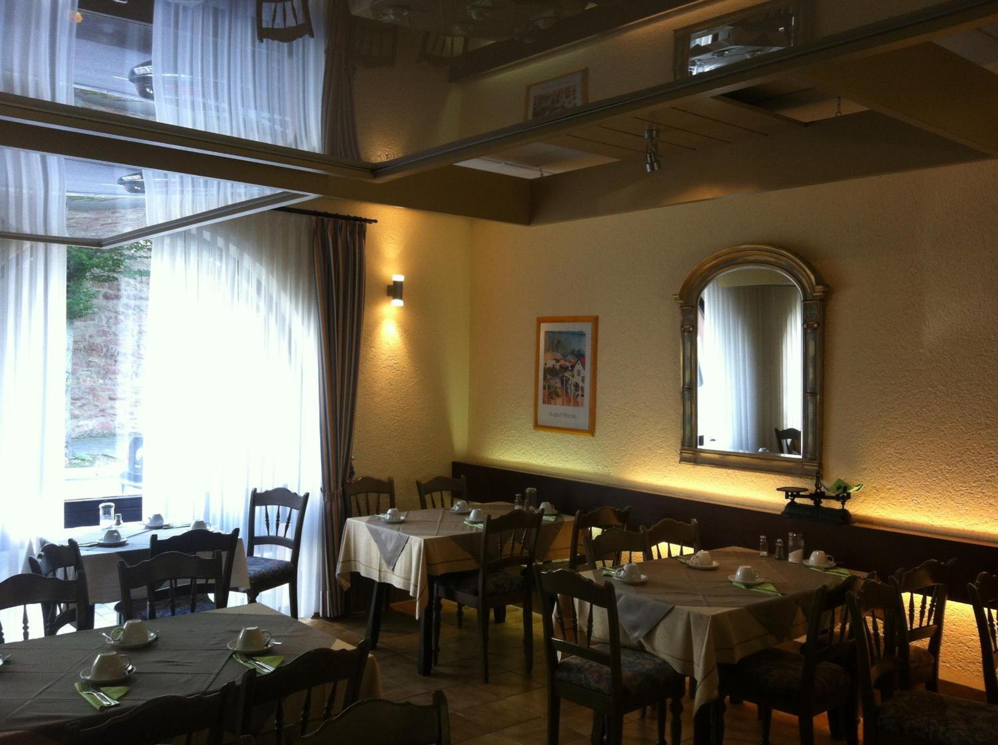 Tauberhotel Kette Вертгейм Экстерьер фото