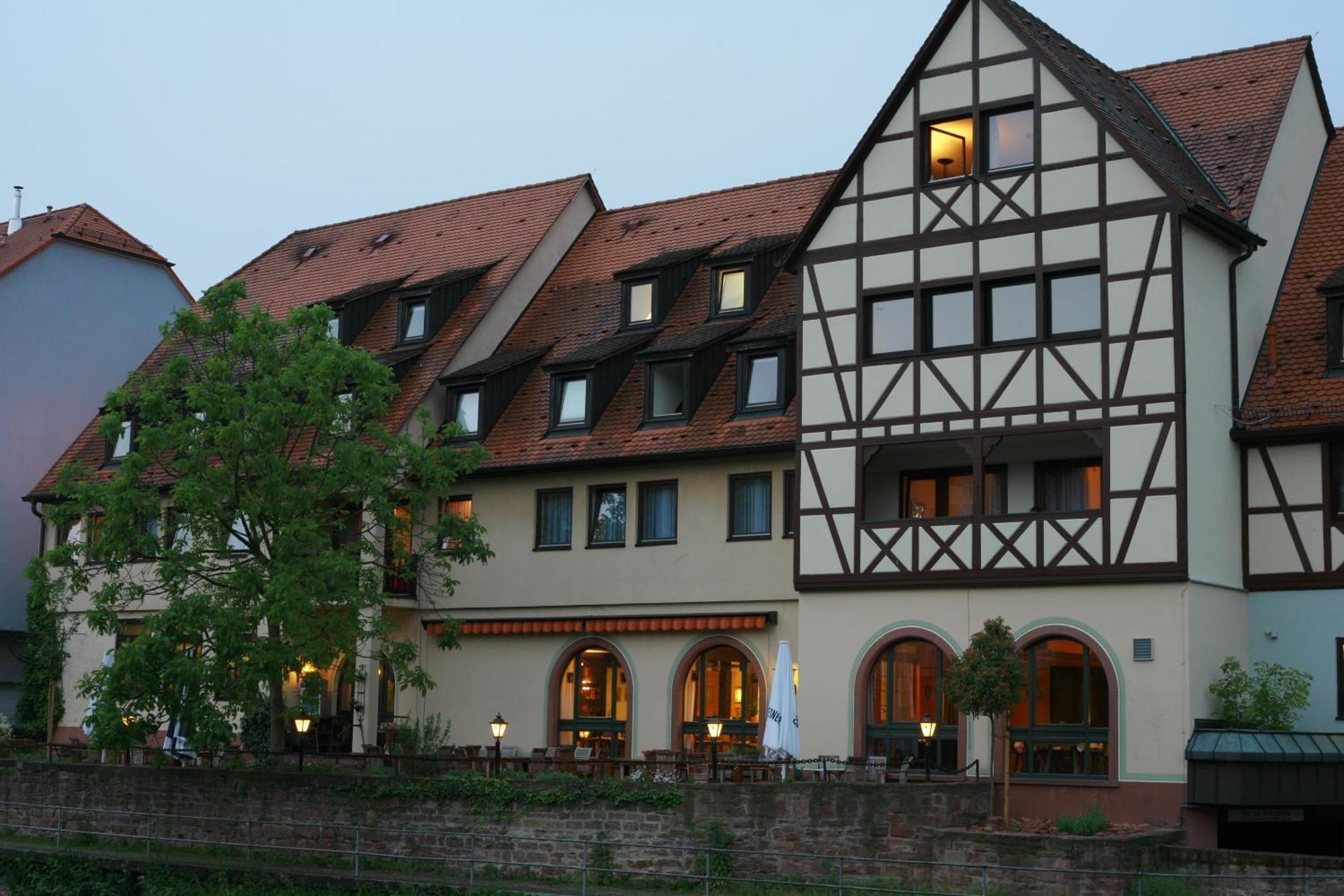 Tauberhotel Kette Вертгейм Экстерьер фото